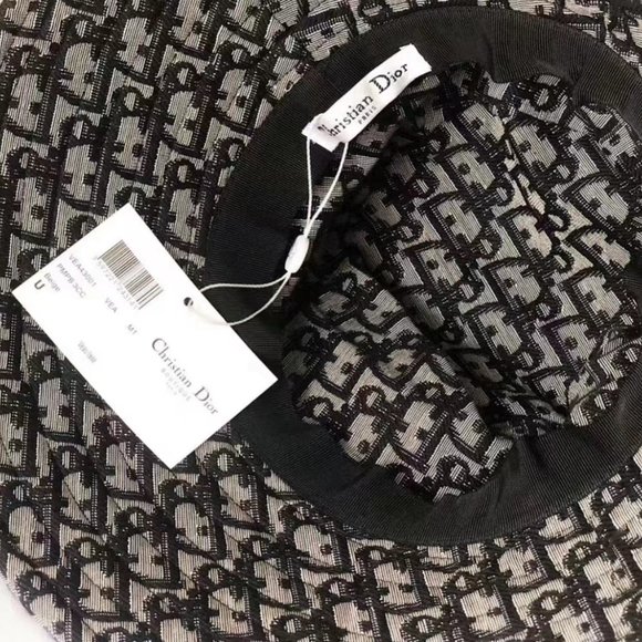 Dior bucket hat  100% authentic brand new unused